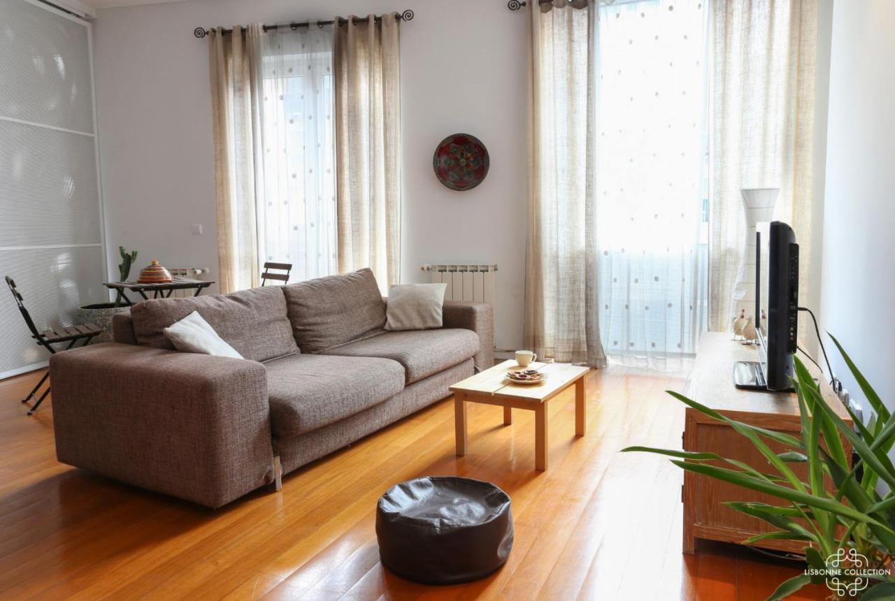 Comfort With Balcony By Lovelystay Lejlighed